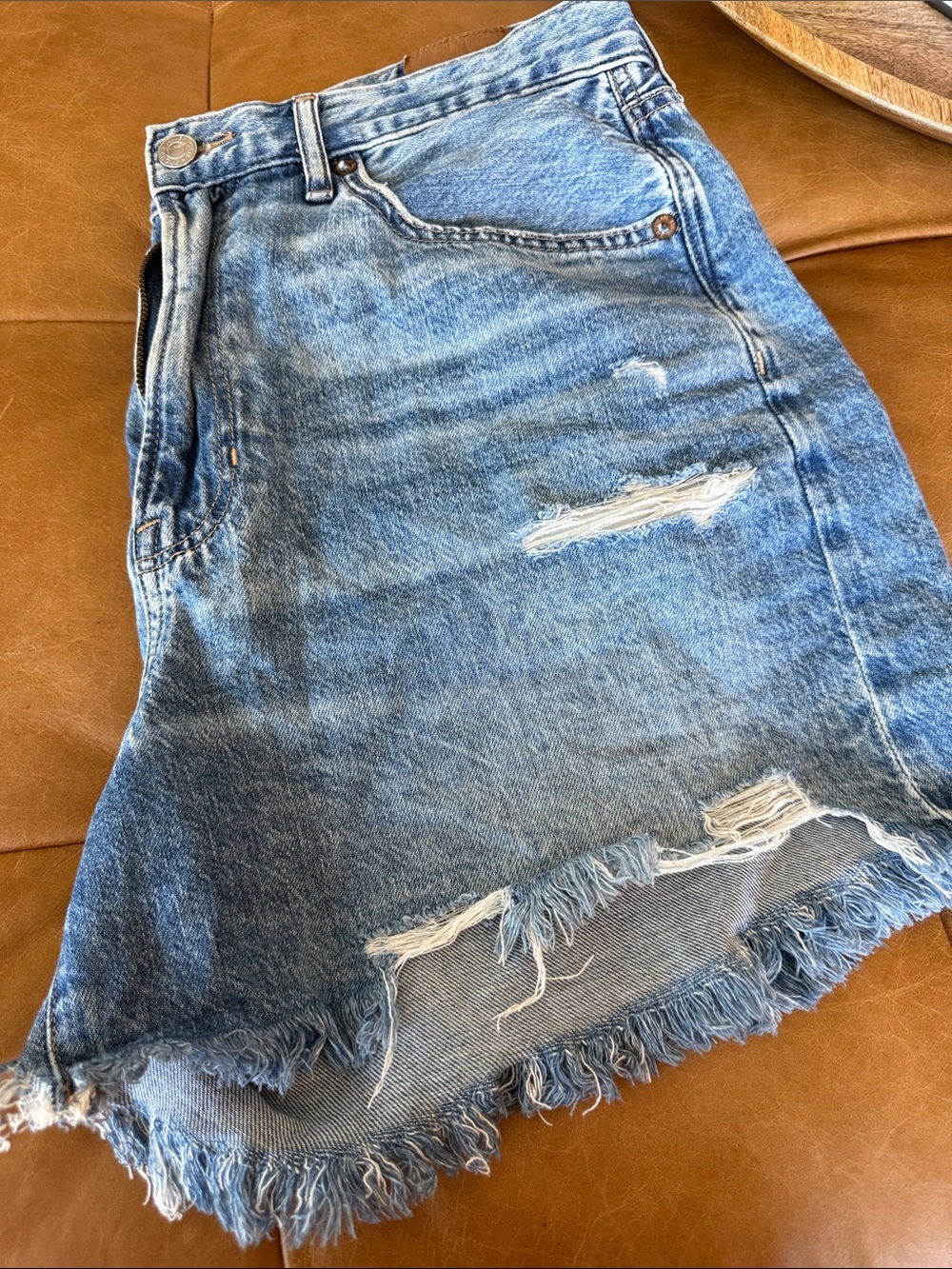 American Eagle Blue Distressed Denim Shorts - Casual Frayed Hem